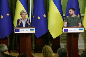 Von der Leyen visita Ucrania por tercera vez para tratar su adhesión a la Unión Europea
