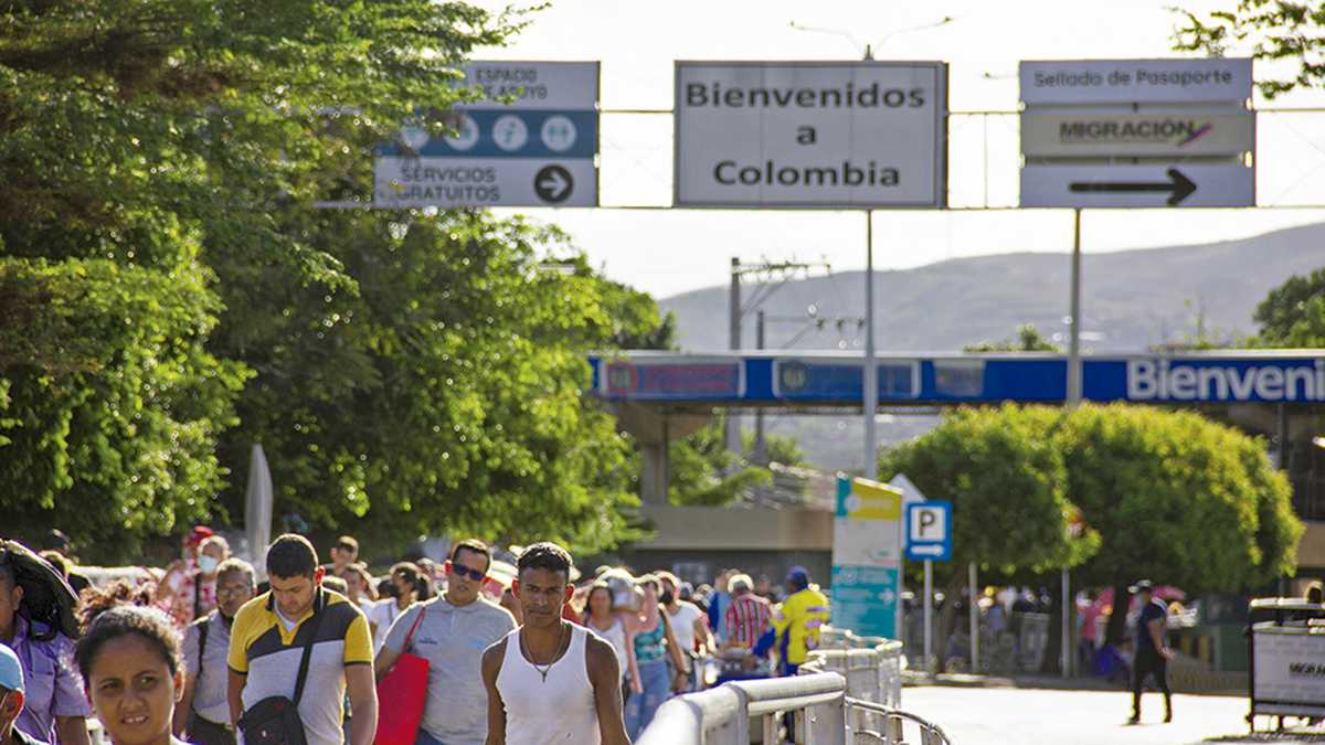 Reabrir la frontera con Venezuela: una apuesta de Petro y Maduro que no será tan fácil como la pintan