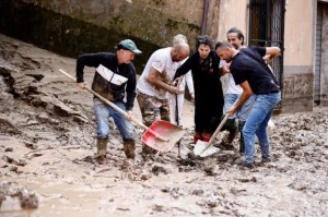 Continúa la búsqueda de desaparecidos por las inundaciones en el centro de Italia