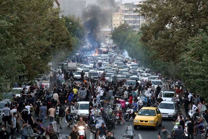 La UE impondrá sanciones contra sujetos, funcionarios y empresas iraníes por la brutal represión contra manifestantes