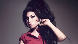 Amy Winehouse: la historia de su vida y cómo el amor de dos hombres apagaron su voz