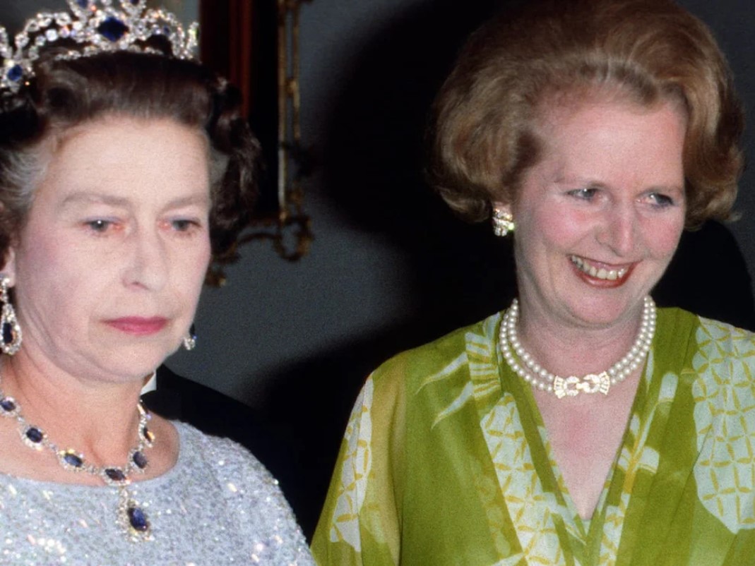 La tortuosa relación de Isabel II con Margaret Thatcher: “Indiferente, conflictiva y socialmente divisiva”
