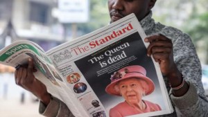 El recuerdo del pasado colonial que genera críticas al legado de la reina Isabel II en África