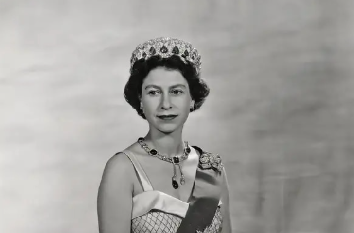 ¿Con qué joyas será enterrada la Reina de Inglaterra?