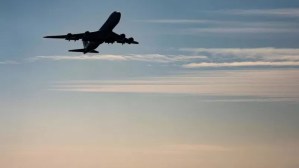 Qué son los “vuelos fantasma” y por qué las aerolíneas no los cancelan