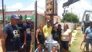 ¡Al fin! En el barrio Reyes Magos de Maracaibo instalaron transformador para resolver falla eléctrica