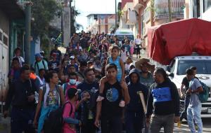 Nueva caravana con unos 400 migrantes salió desde la frontera sur de México