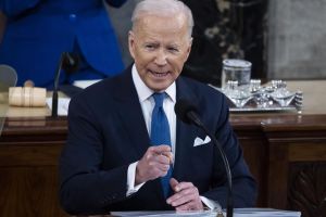 Biden presenta iniciativa nacional para “acabar con el cáncer” (Video)