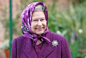 Revelaciones confirman que Isabel II también fue “reina de la moda”
