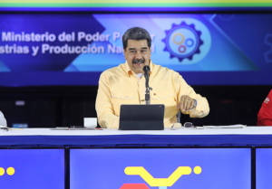 Maduro salió del aire en VTV y no creerás a quién le echó la culpa (Video)