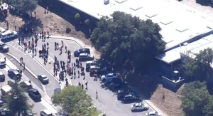 Tiroteo en California: Reportan varios heridos en una escuela (Video)