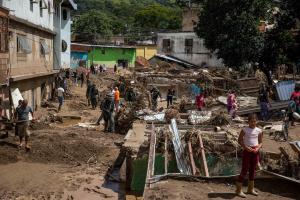 Haití se solidariza con Venezuela y dona alimentos para afectados por el deslave en Las Tejerías