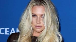 La madre de Kesha sale en su defensa tras ser criticada por bromear con el canibalismo de Jeffrey Dahmer