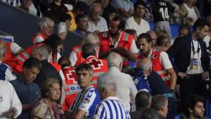 Conmoción en el fútbol español: Falleció aficionado que fue atendido en pleno partido