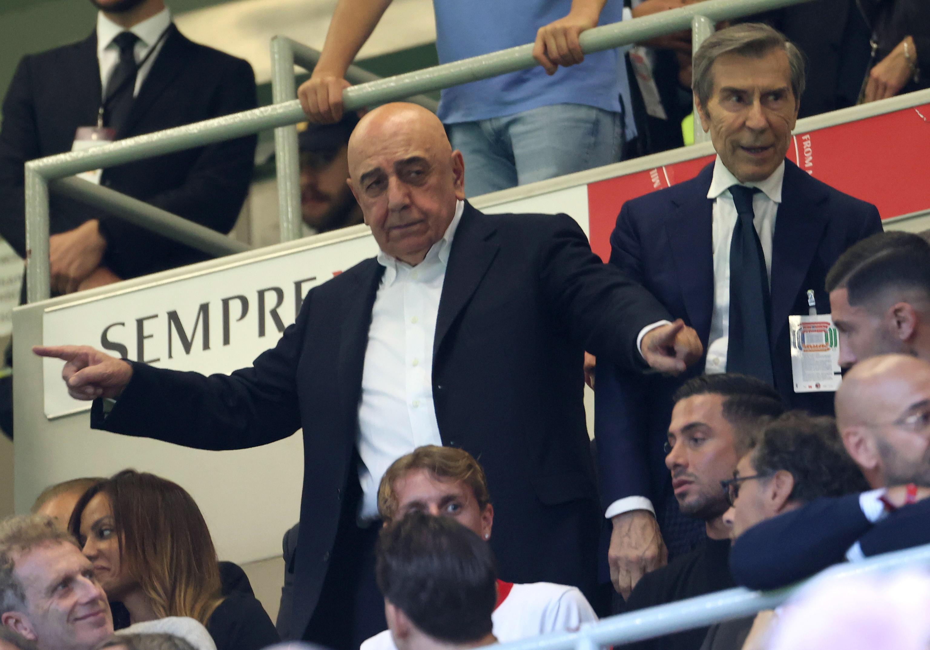 Equipo italiano deseó pronta recuperación al futbolista español apuñalado en Milán