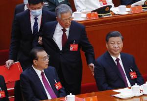 China revela por qué el desalojo forzado del expresidente Hu Jintao del Congreso del Partido Comunista