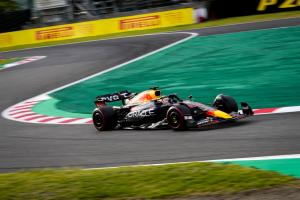 Verstappen apunta hacia el título desde la “pole” en Japón