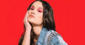Joaquina debuta en la música con dos sencillos y se presenta junto a Servando y Florentino