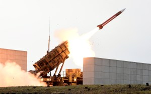 Corea del Norte dispara 23 misiles, uno de ellos cerca de Corea del Sur