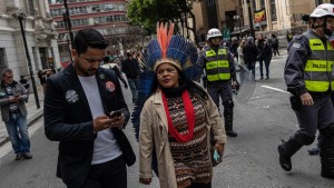 Asediadas e ignoradas, las mujeres indígenas de Brasil se presentan a las elecciones este #2Oct