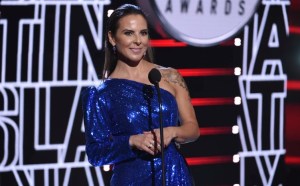 Criticaron a Kate del Castillo por su acento en los “Premios Billboard de la Música Latina 2022