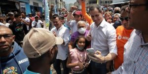 “Unidad y pueblo libre”: así recibieron a Guaidó en Puerto La Cruz (Video)