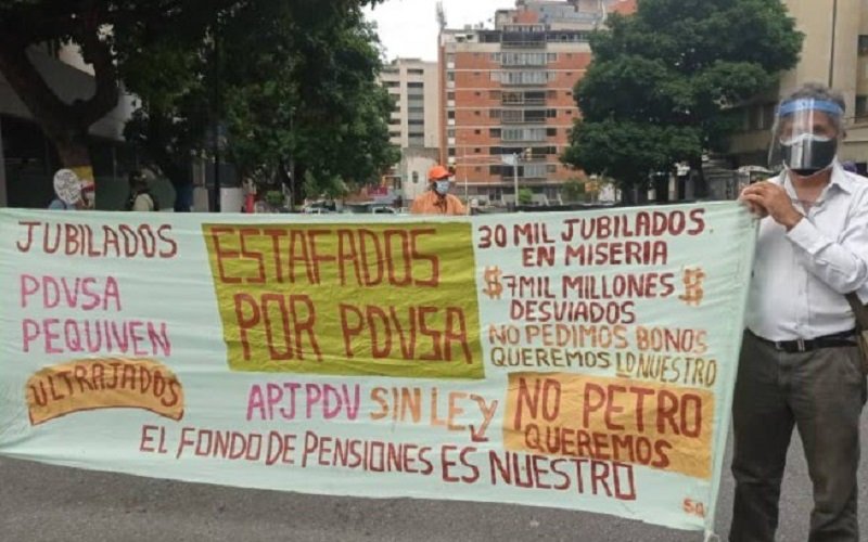 Jubilados de Pdvsa protestan en la avenida Libertador para exigir el pago completo que le corresponde #18Oct (VIDEOS)