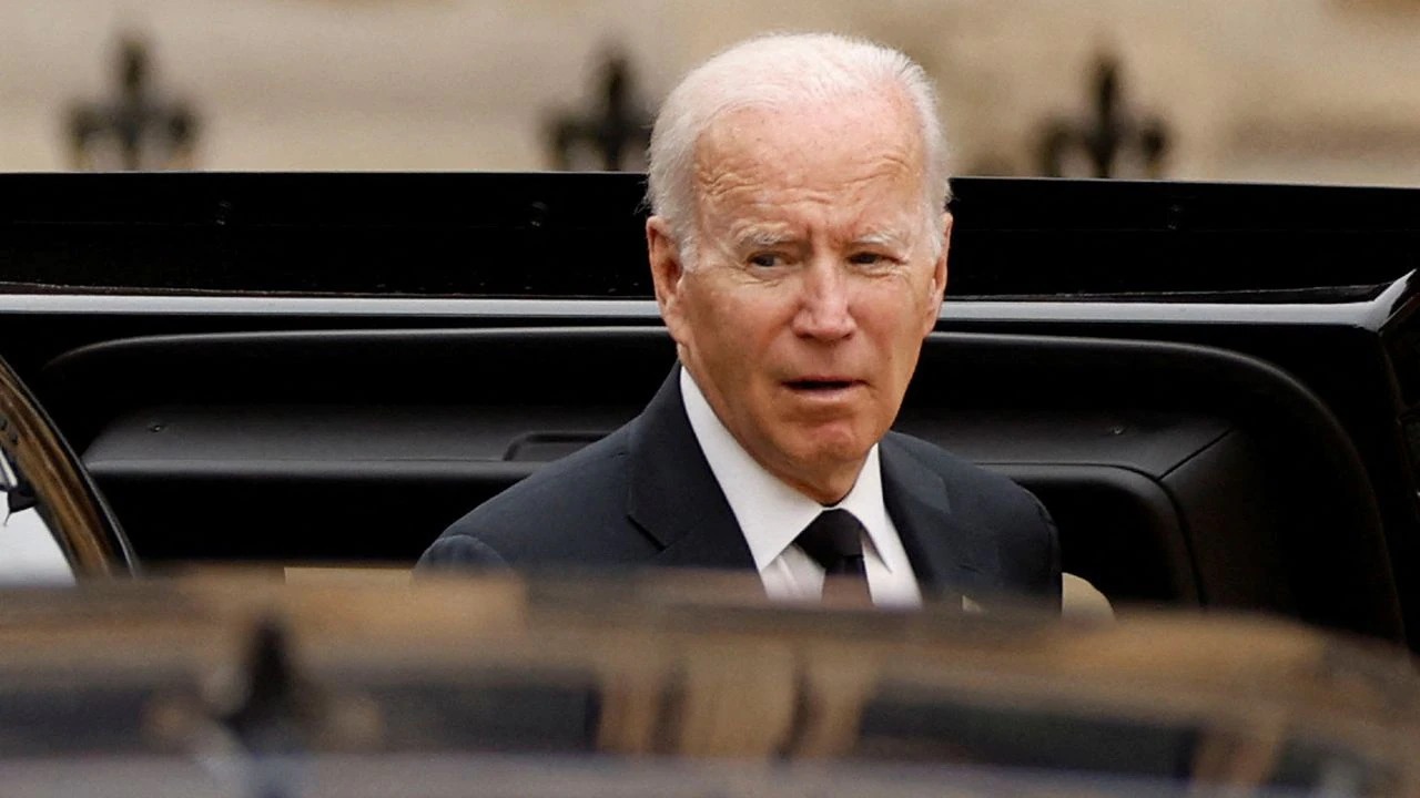 Joe Biden se vuelca a la campaña electoral para salvar a los demócratas