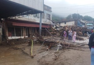 Pueblo devastado: así amanece Las Tejerías tras el deslave ocasionado por las fuertes lluvias #9Oct