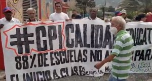 Maestros y representantes se unen en una protesta por las malas condiciones en La Guaira #14Oct (VIDEO)