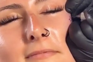 Mujer de EEUU se tatuó la cara y tres días después desapareció la tinta de su rostro
