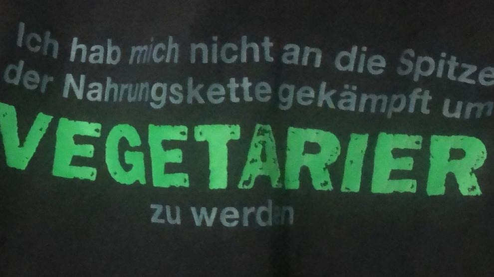 Se compra una camiseta en otro idioma por su mensaje y al traducirlo se lleva una cruel sorpresa