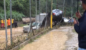Contabilizaron más de 100 vehículos dañados por inundaciones en Carrizal