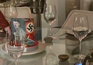 ¿Fiesta con temática nazi? Un restaurante de Caracas se volvió extremadamente “salvaje” (FOTOS)