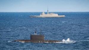 Submarino ruso fue visto navegando en la superficie frente a las costas de Francia