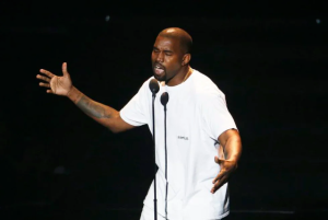 Balenciaga dejará de trabajar con Kanye West por sus comentarios antisemitas