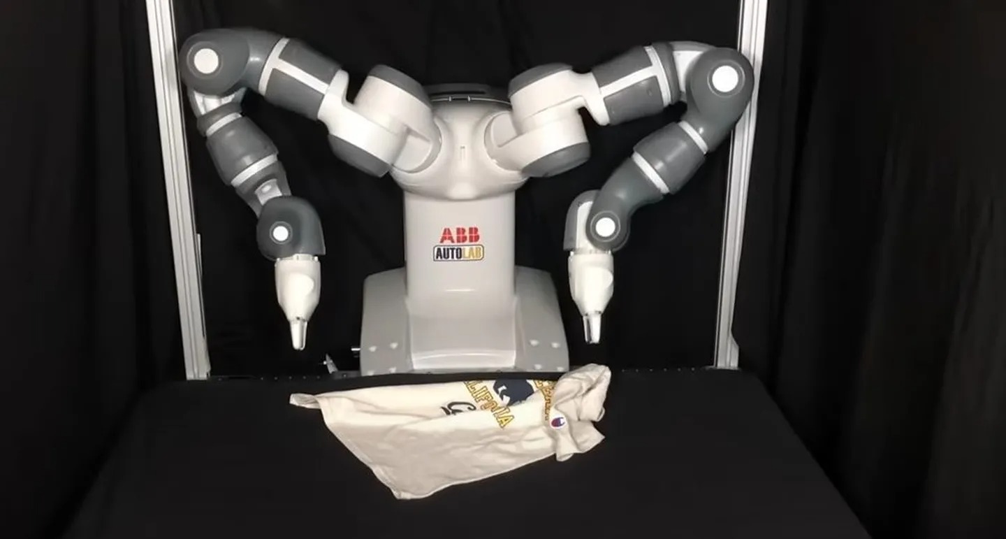 Los robots de planchado ya son una realidad: seis modelos para que te  olvides de esta tarea en casa