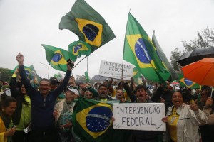 Imágenes sensibles: conductor manchó de sangre São Paulo al arrollar a bolsonaristas