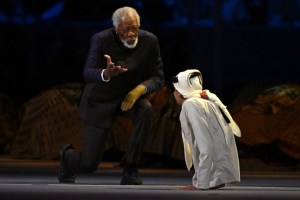 El trágico suceso por el que Morgan Freeman llevaba un guante en la inauguración del Mundial de Qatar 2022