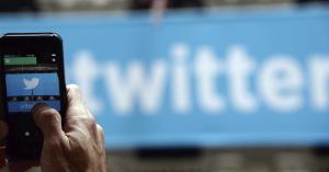 Twitter empieza a usar la marca “oficial” para distinguir cuentas verificadas