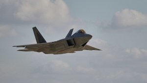 EEUU se prepara para desplegar cazas F-22 en Japón