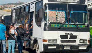 Aumentaron el pasaje “a la brava” en Caracas por el alza del dólar