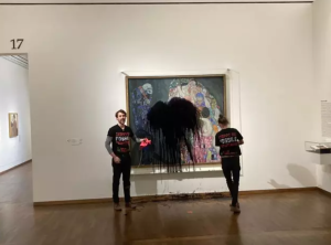 Activistas arrojan petróleo sobre un cuadro de Klimt en un museo de Viena