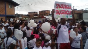 Familiares de la niña asesinada en Petare exigieron justicia junto a la comunidad este #15Nov