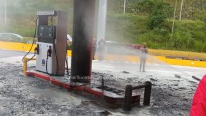 Se registró incendio en estación de servicio La Auxiliadora, en la carretera Panamericana este #25Nov