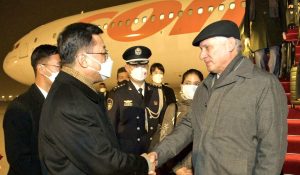 EN FOTOS: Díaz-Canel llegó a China en el avión de Conviasa que le prestó Maduro