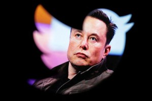 Elon Musk puso colchones en las oficinas de Twitter y esta es la curiosa razón
