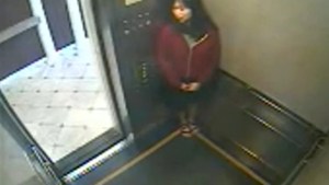 El escalofriante video de una turista en el ascensor de un hotel y su inexplicable muerte: ¿asesinato o suicidio?