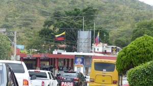 La matraca no cesa: denuncian acoso y hostigamiento de uniformados en la frontera colombo-venezolana