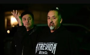 Rendirán honores a Rich Fierro, el veterano latino que derribó a sospechoso en tiroteo en bar gay en EEUU